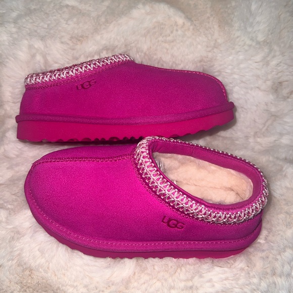 Girls toddler size hot pink Ugg Tasman Slippers - Picture 3 of 6